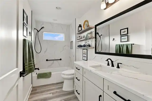 Listing Photo 12