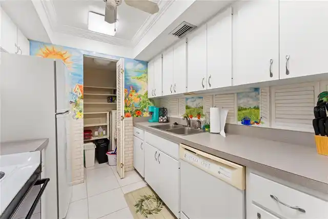 Listing Photo 8
