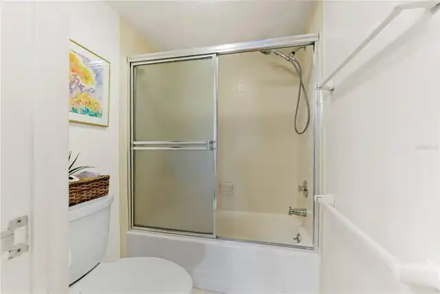 Listing Photo 14