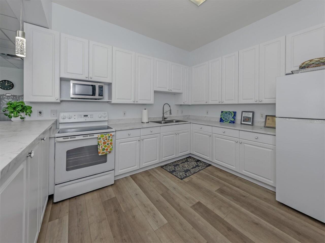 Listing Photo 34