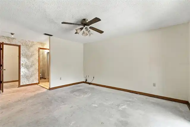 Listing Photo 13