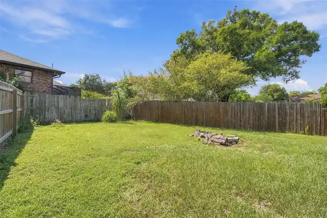 Listing Photo 37