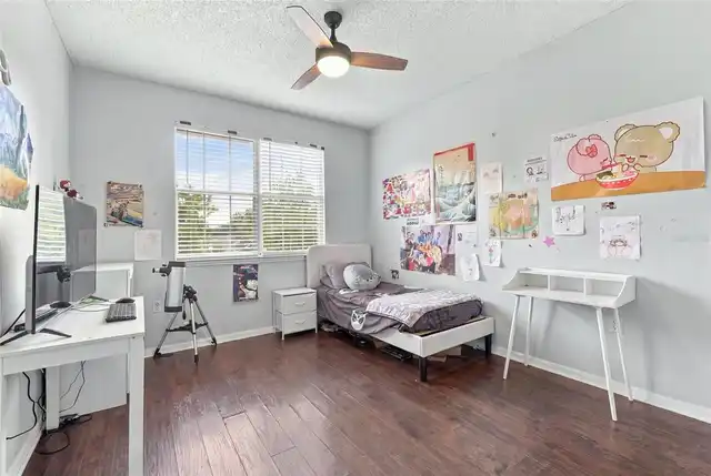 Listing Photo 12