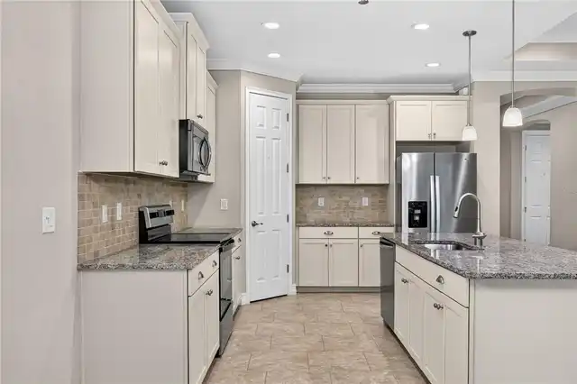 Listing Photo 7