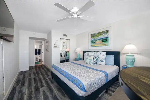 Listing Photo 17