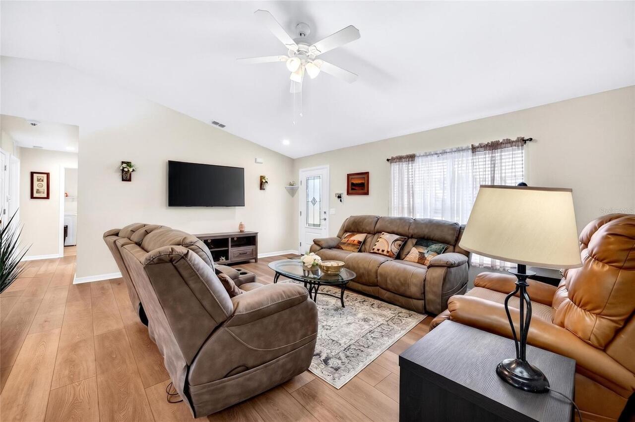 Listing Photo 7