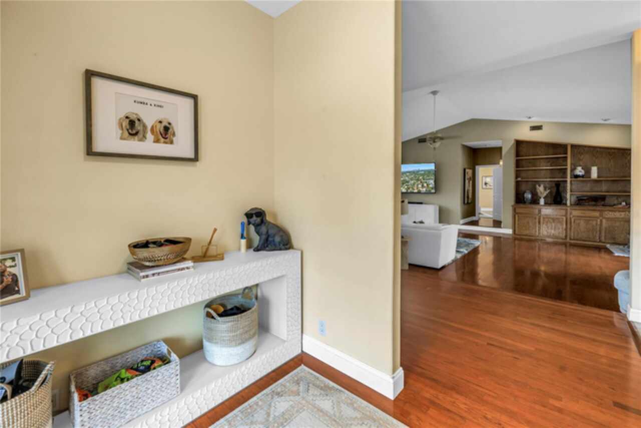 Listing Photo 14