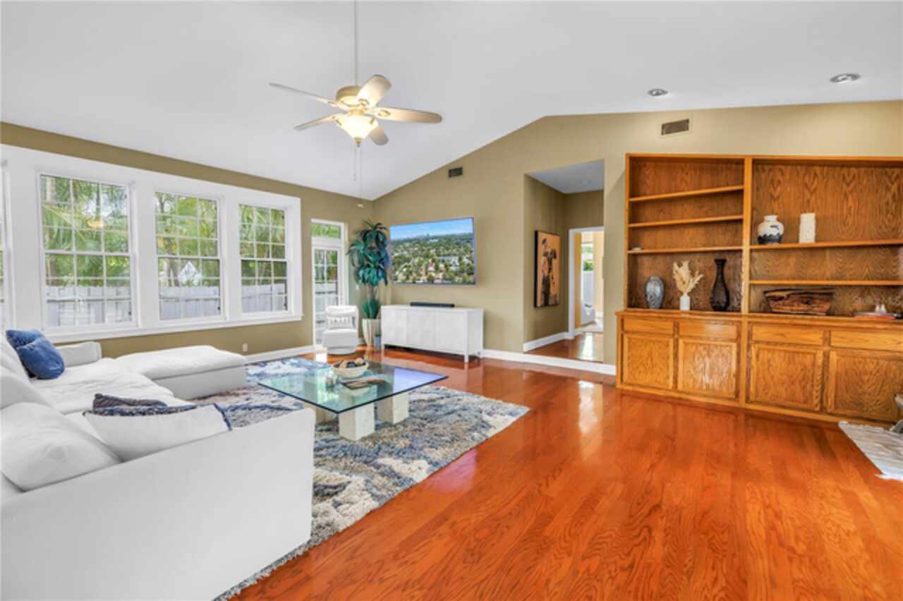 Listing Photo 17