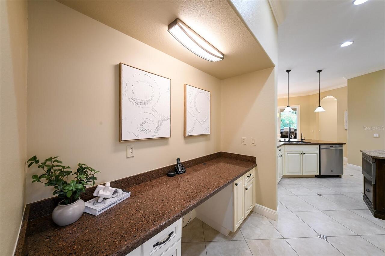 Listing Photo 10