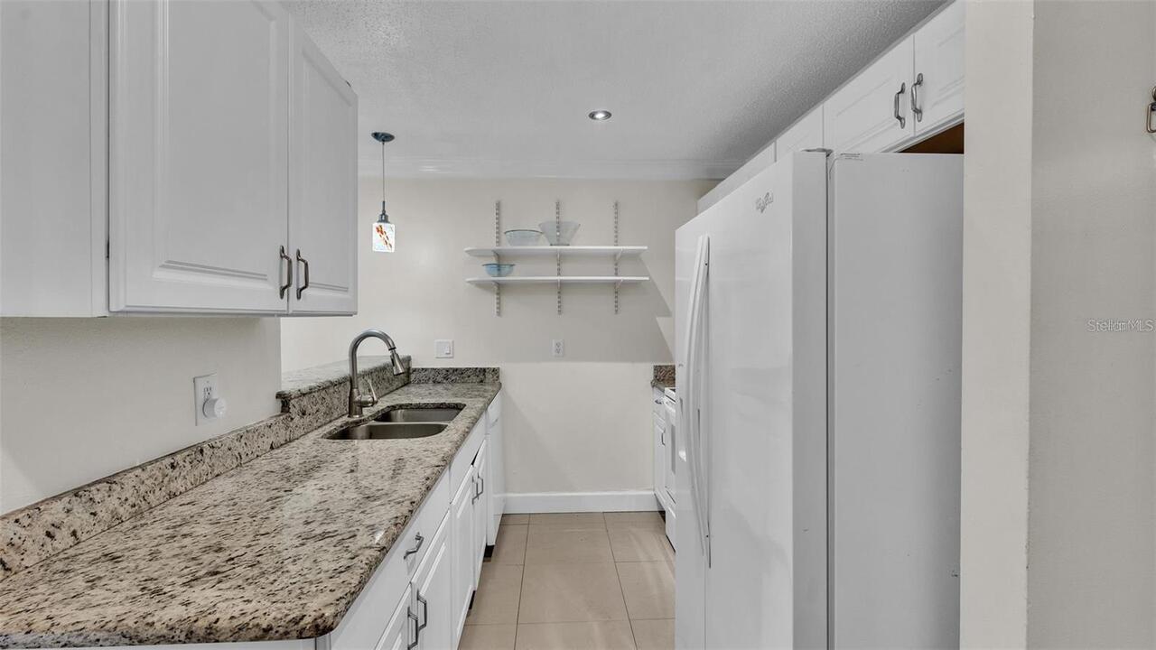 Listing Photo 12