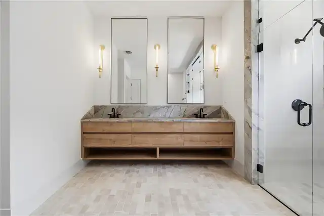 Listing Photo 22