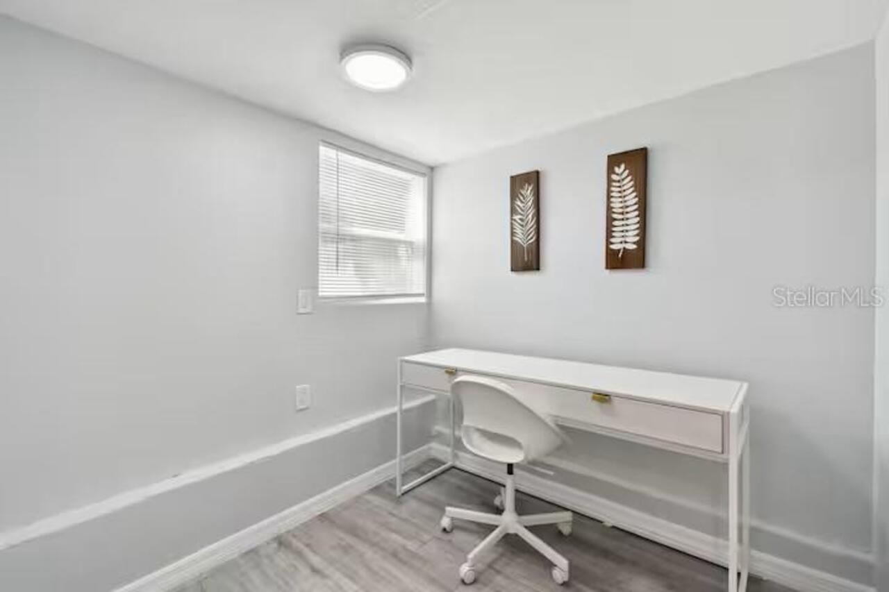 Listing Photo 12