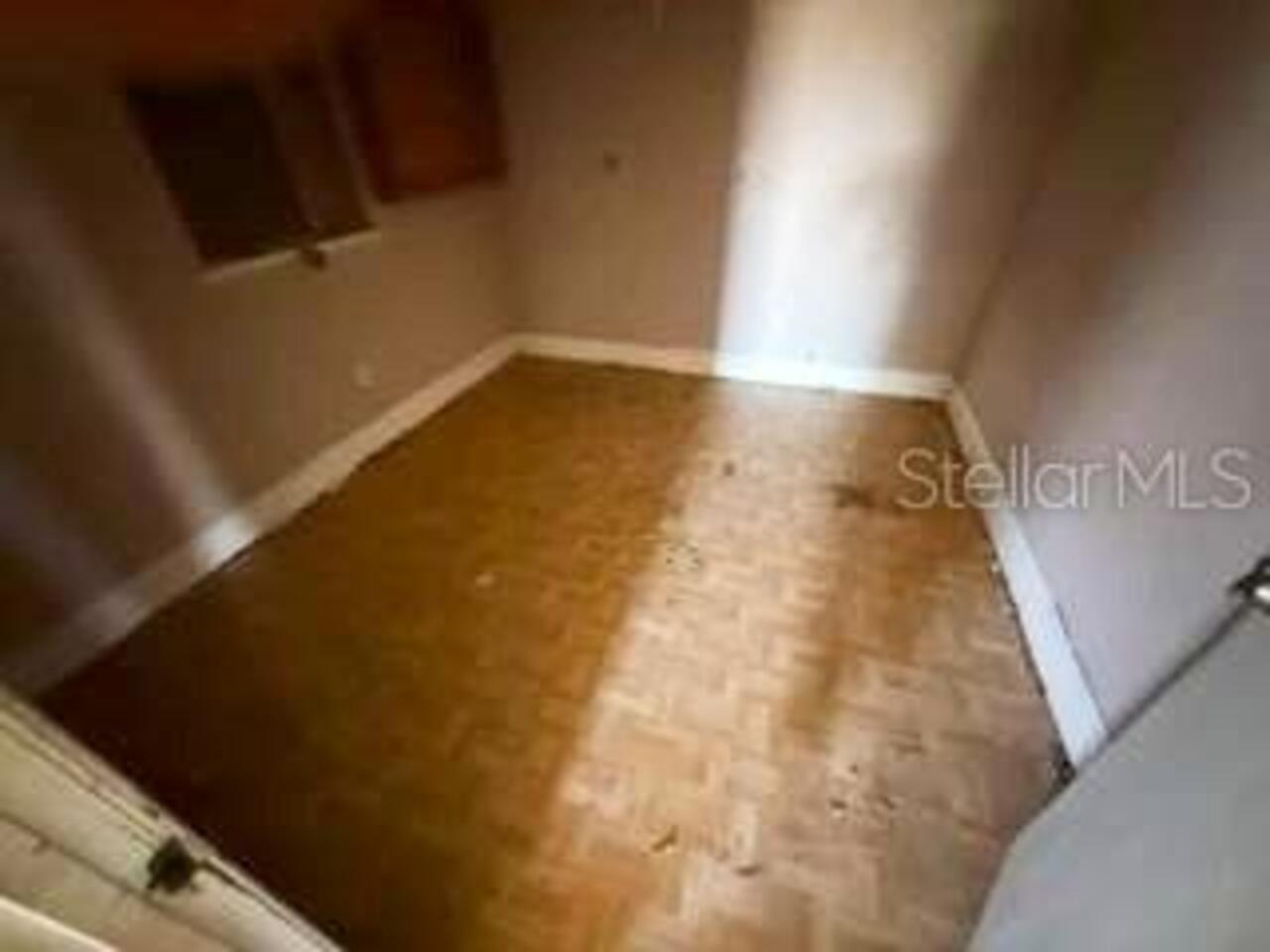 Listing Photo 8