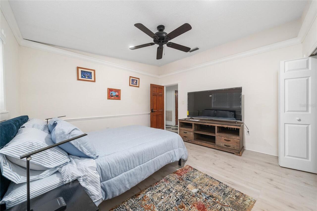 Listing Photo 16