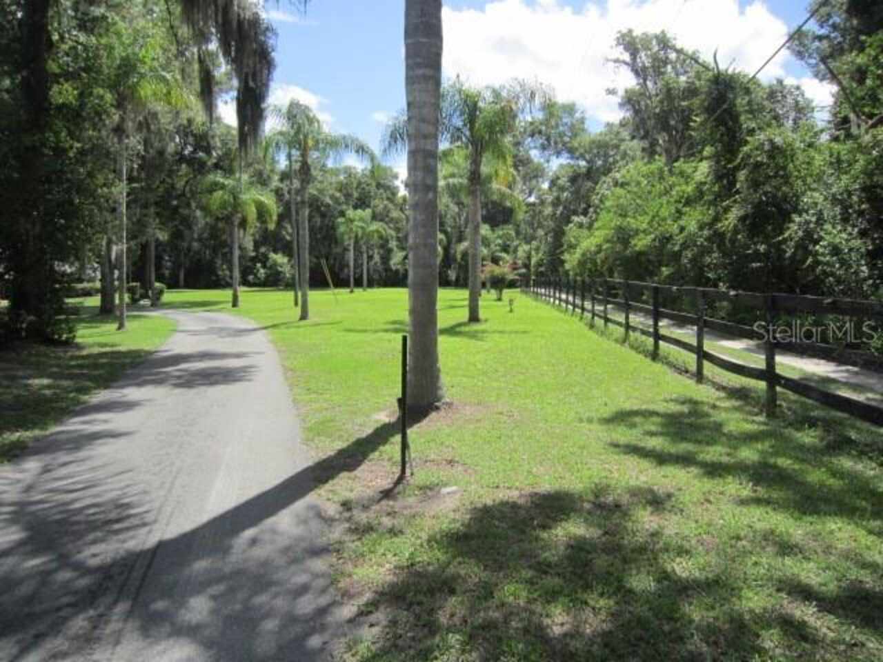 Listing Photo 11