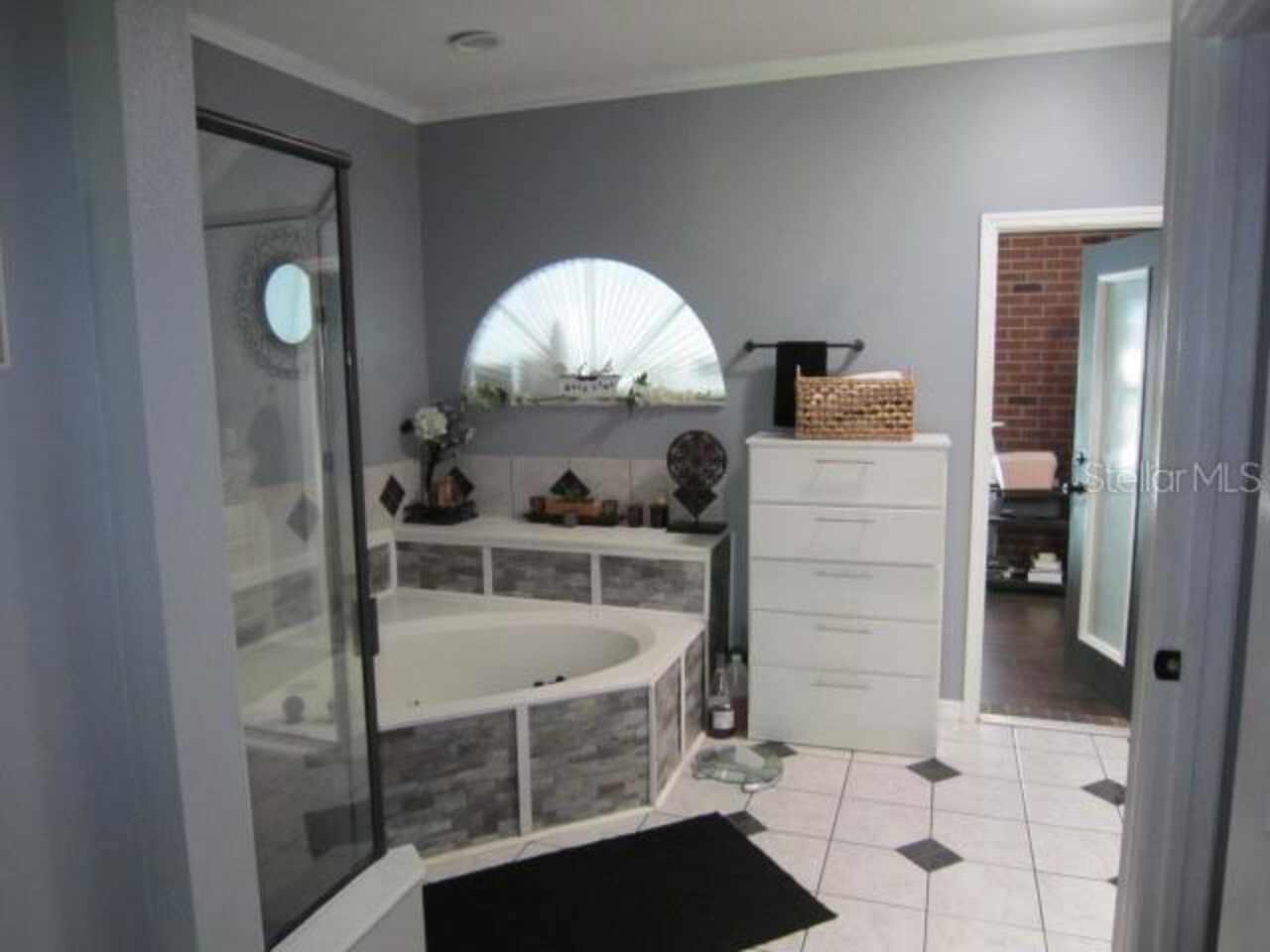 Listing Photo 43