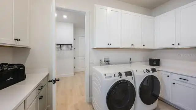 Listing Photo 16