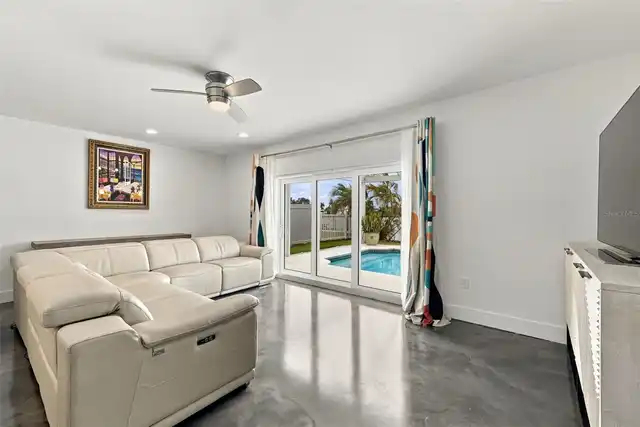 Listing Photo 32