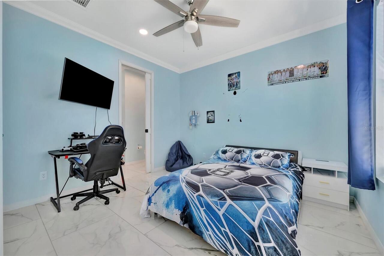 Listing Photo 38