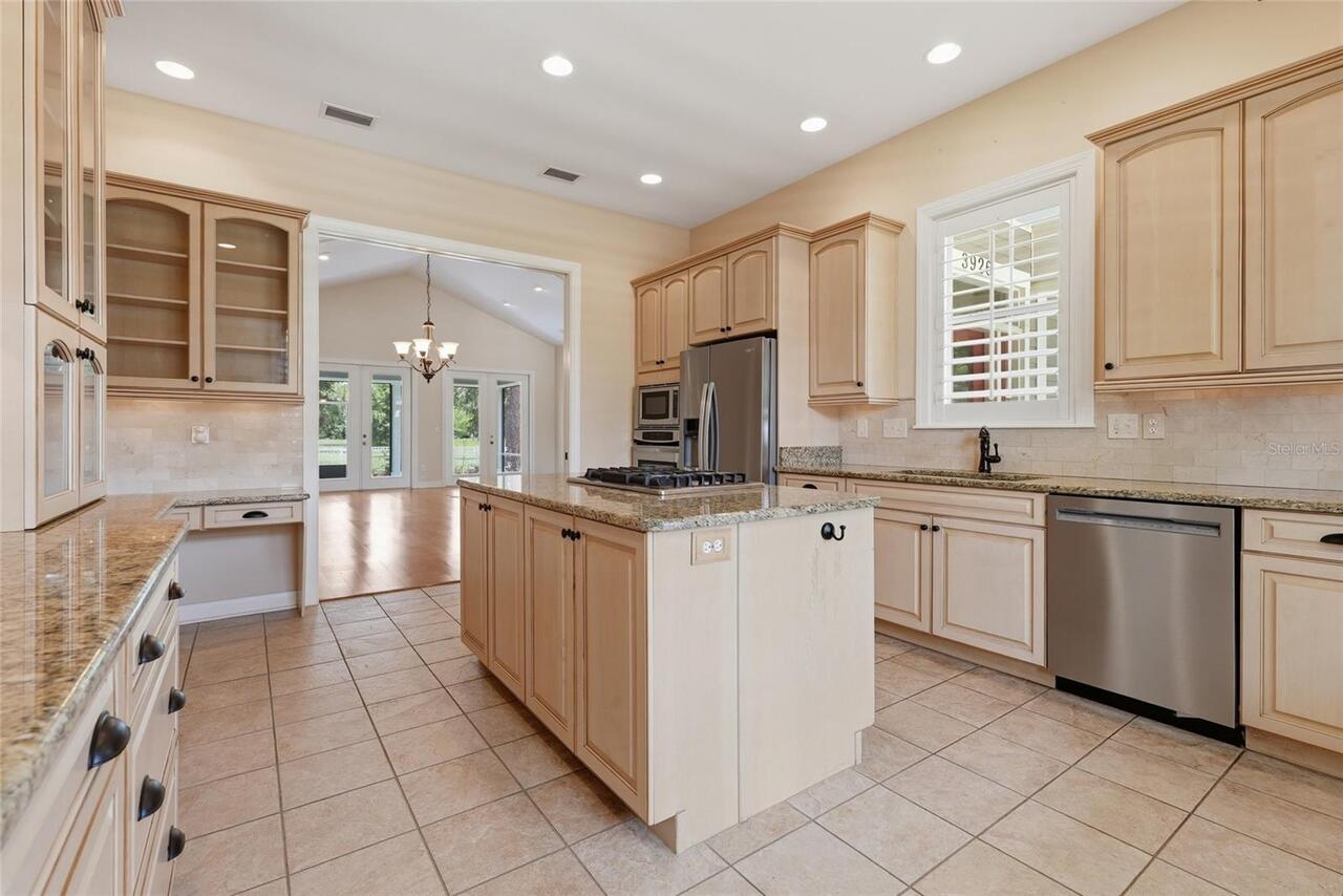Listing Photo 17