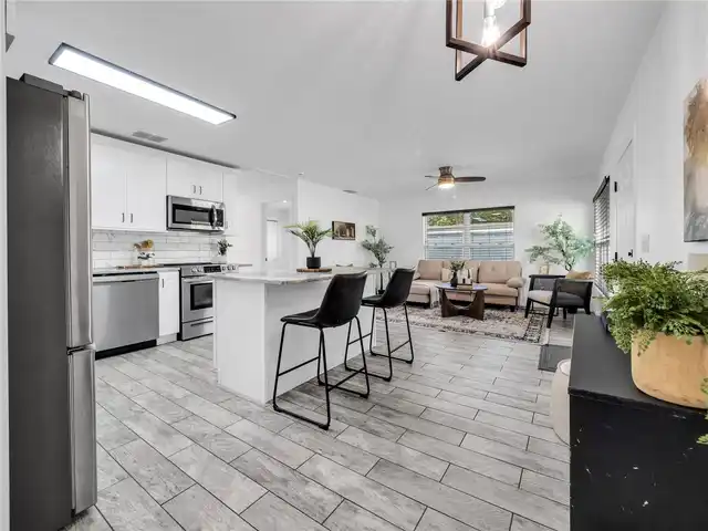 Listing Photo 10