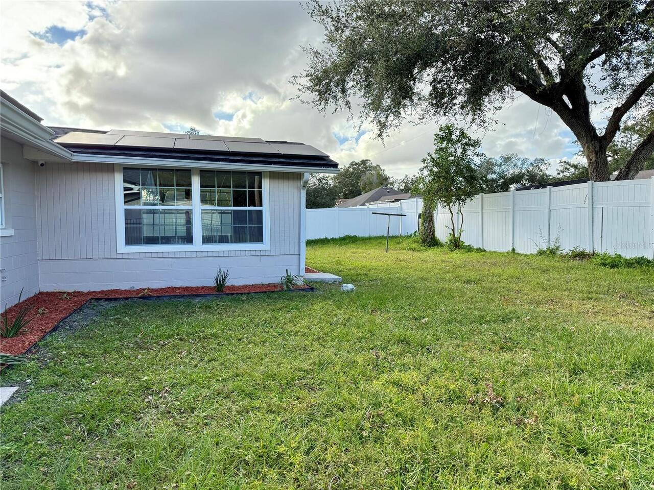 Listing Photo 9