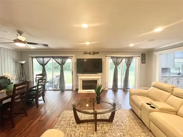 Listing Photo 7