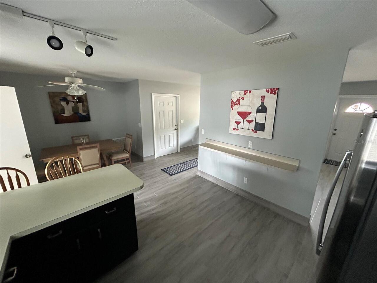 Listing Photo 12