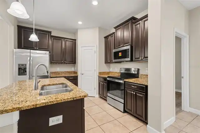Listing Photo 10