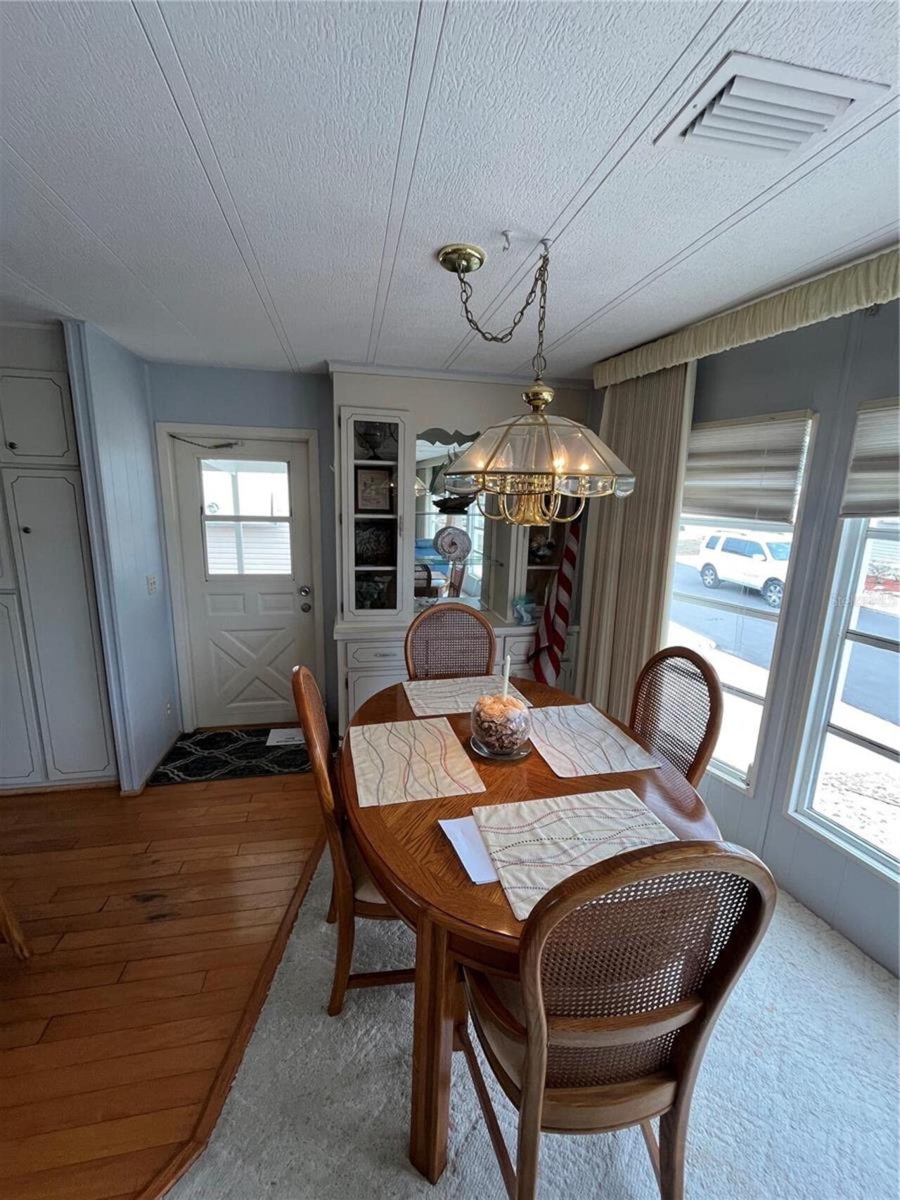 Listing Photo 19