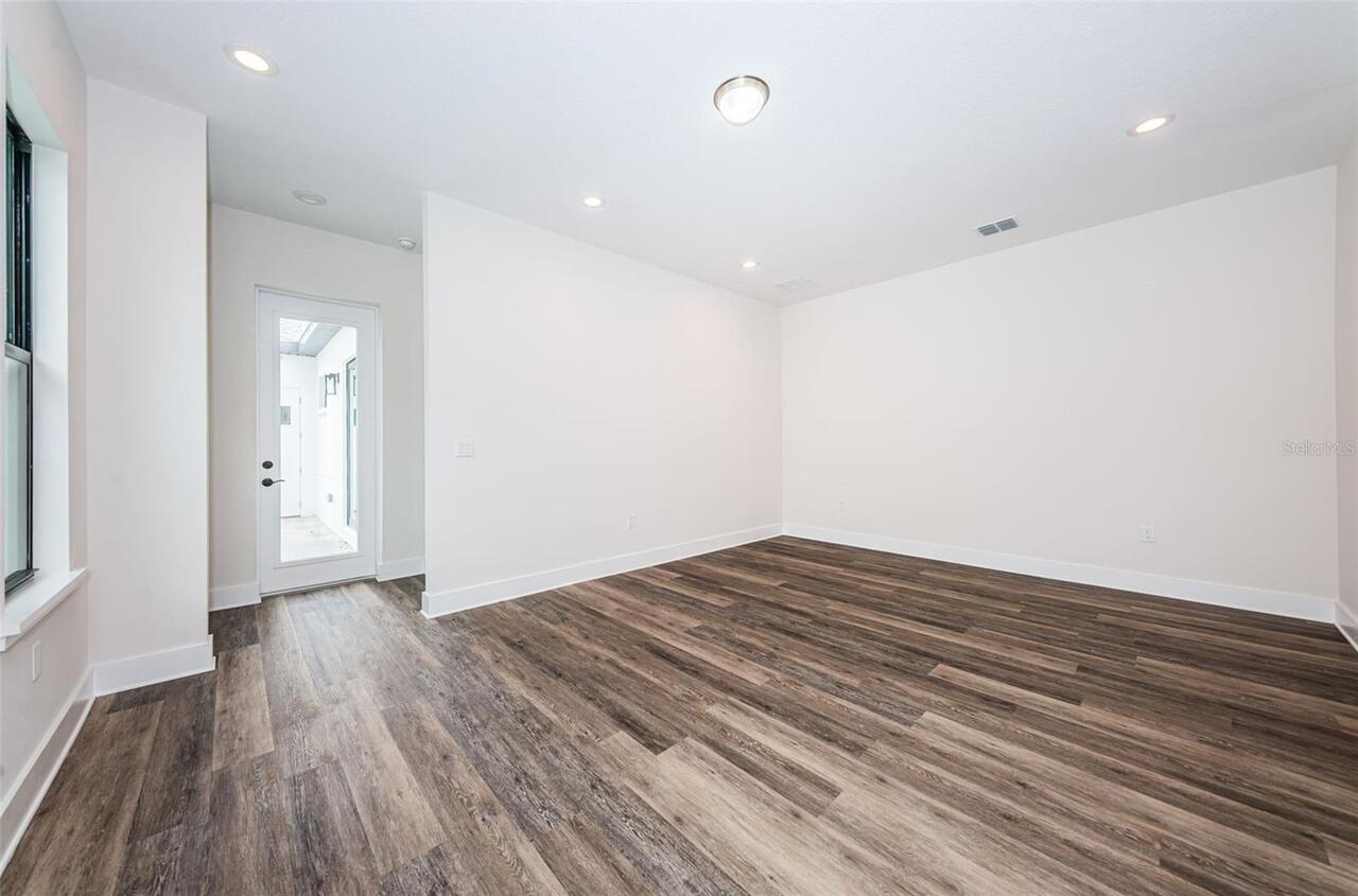 Listing Photo 20
