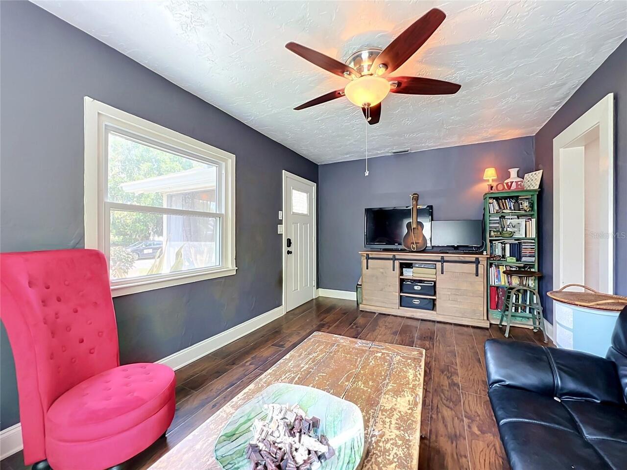 Listing Photo 10