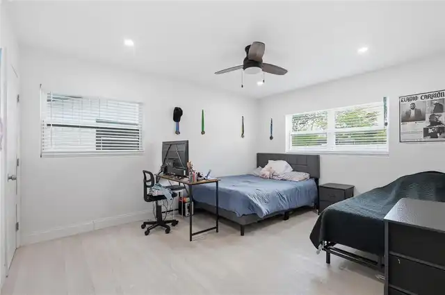 Listing Photo 11