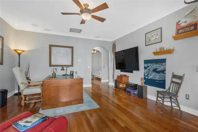 Listing Photo 16