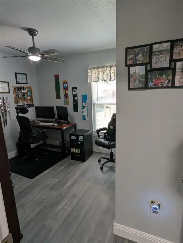 Listing Photo 11