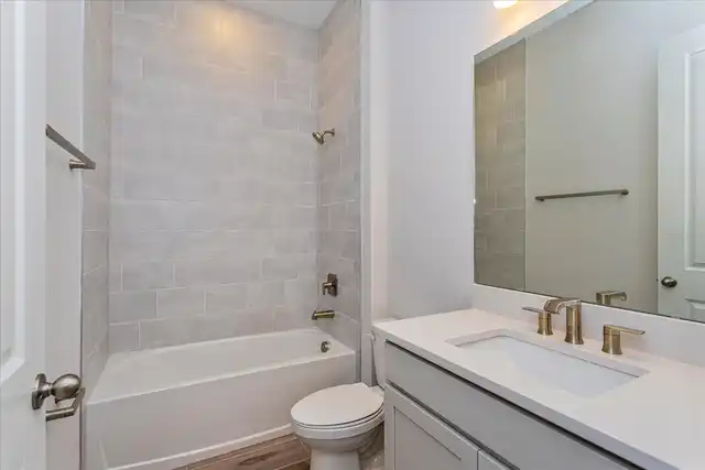 Listing Photo 17