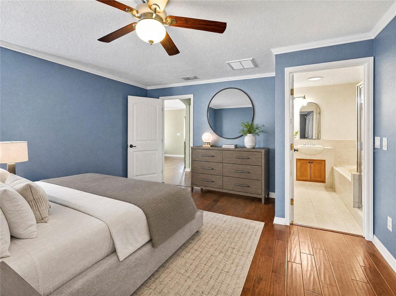 Listing Photo 11