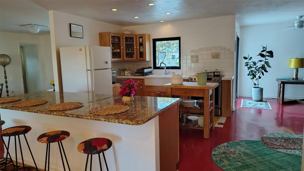Listing Photo 5