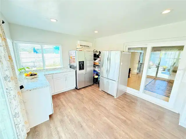 Listing Photo 14