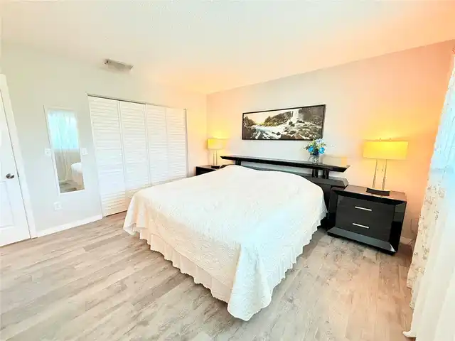 Listing Photo 22