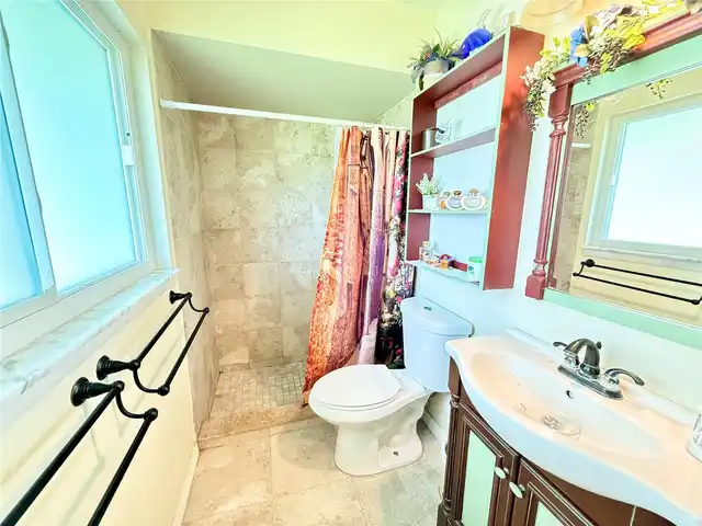 Listing Photo 23