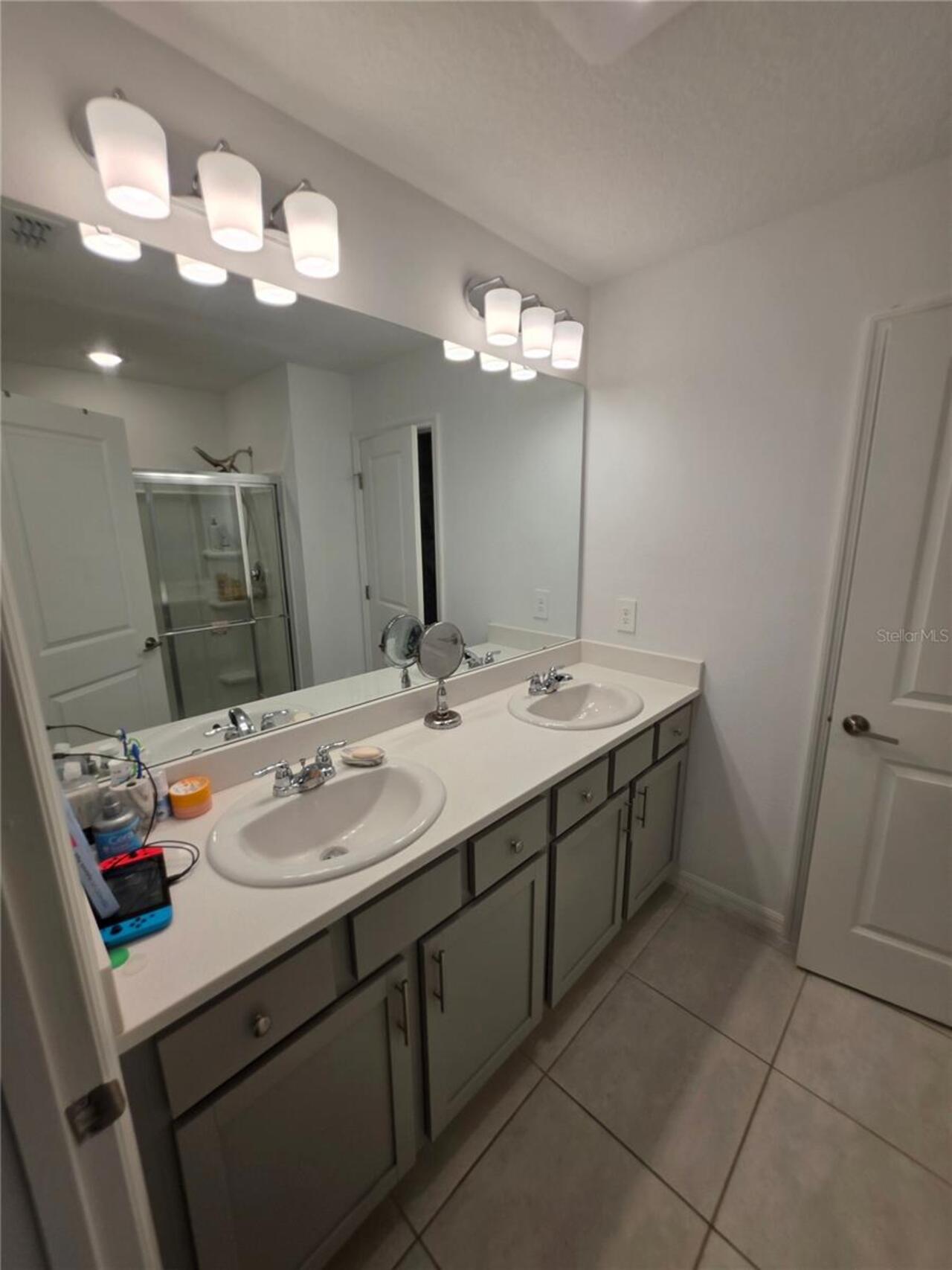Listing Photo 11