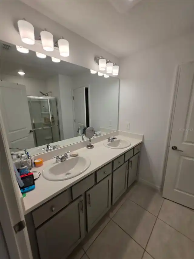 Listing Photo 11