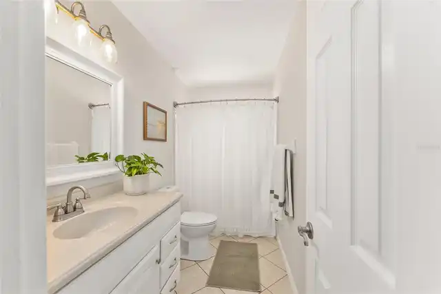 Listing Photo 9