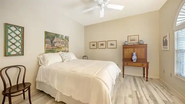Listing Photo 19