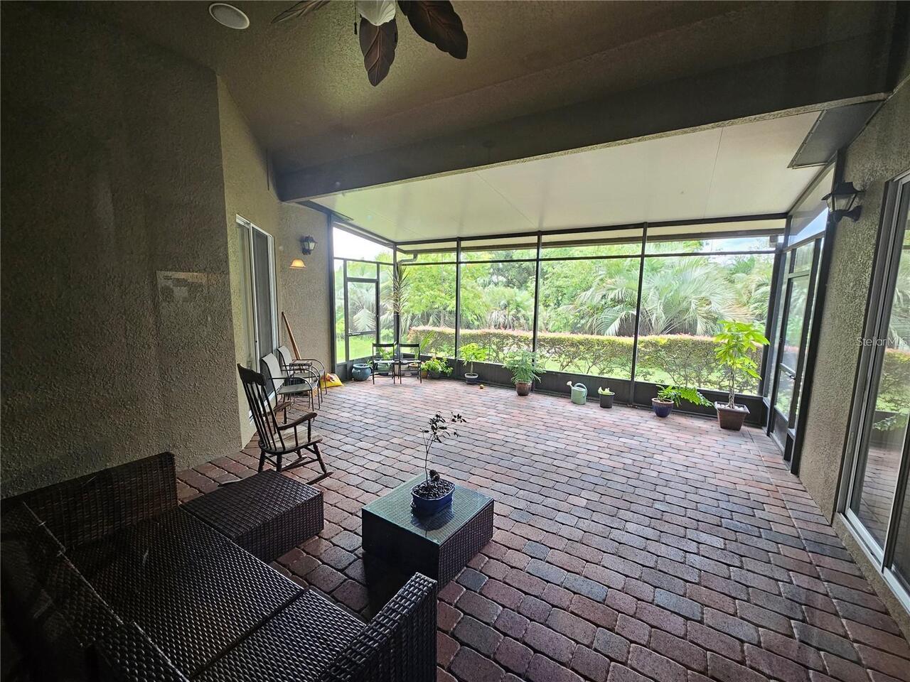 Listing Photo 9