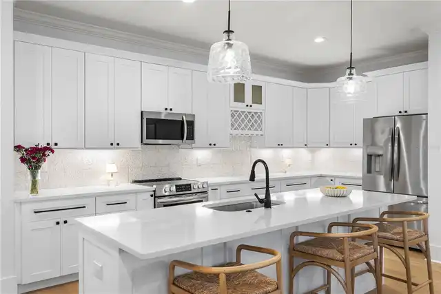 Listing Photo 14