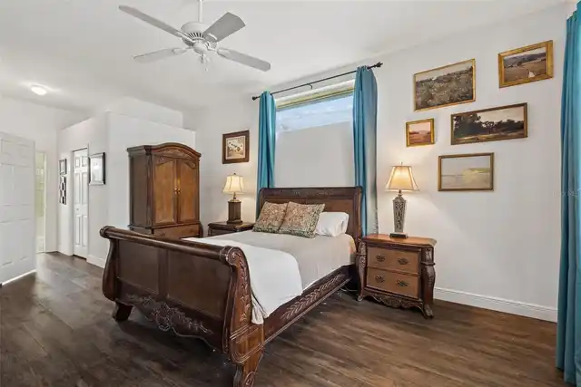 Listing Photo 21