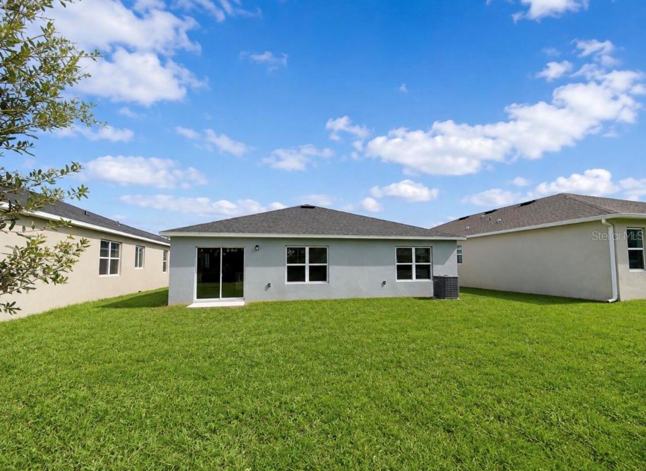 Listing Photo 10