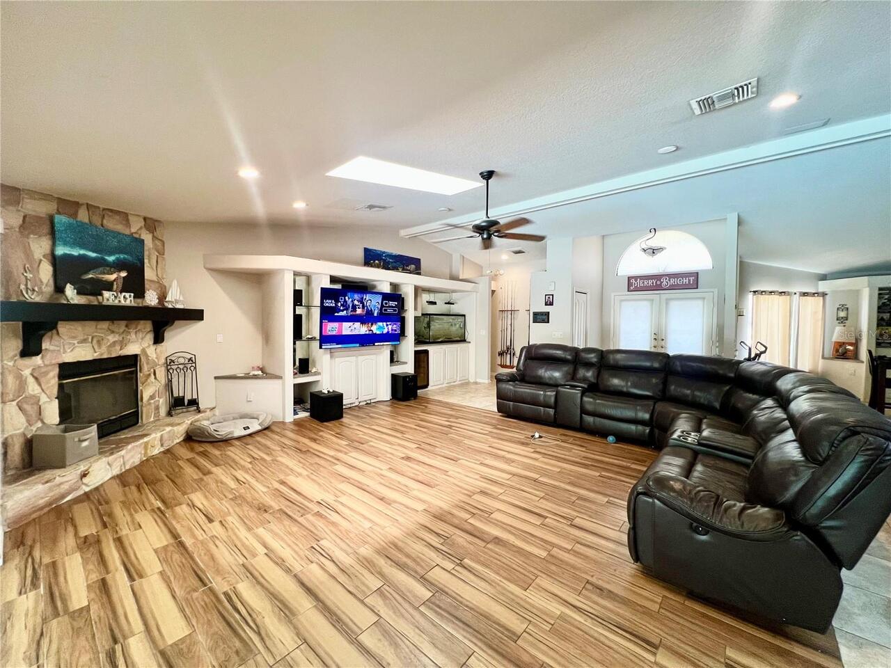 Listing Photo 14